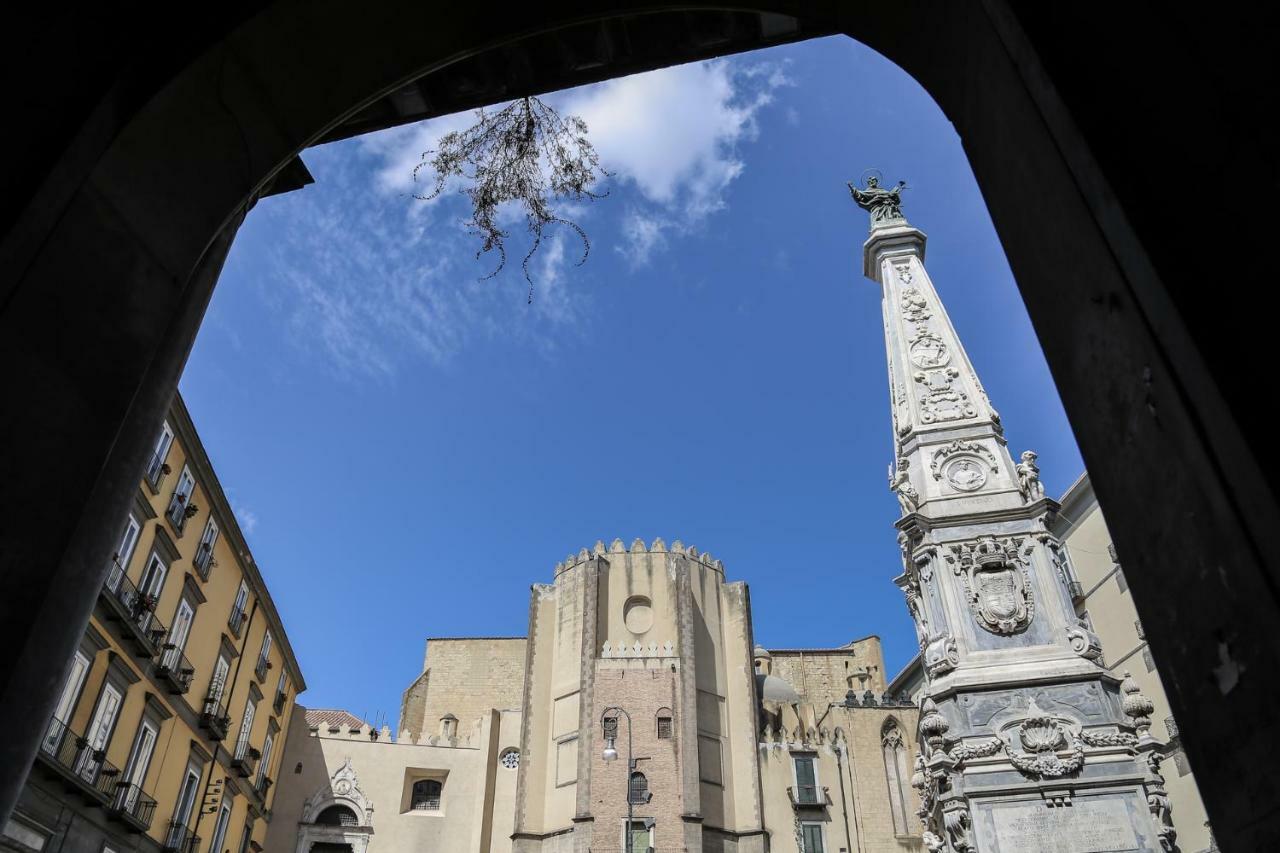 Palazzo Carafa Della Spina Room And Apartment Neapol Exteriér fotografie