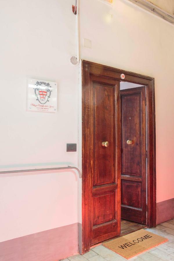 Palazzo Carafa Della Spina Room And Apartment Neapol Exteriér fotografie